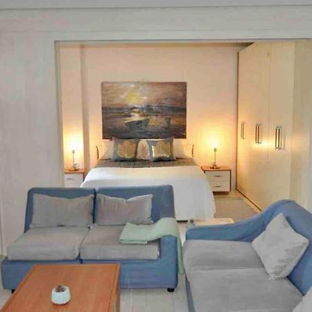 Chic City Retreat - Stylish Apartment In Bllok, Tiran Dış mekan fotoğraf